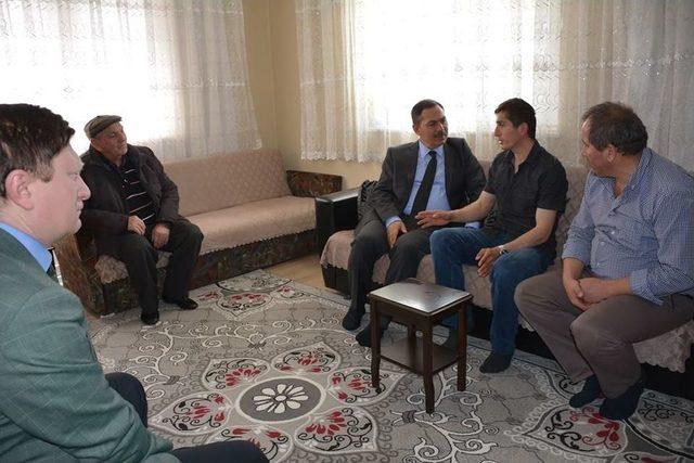 Başkan Uysal, Gazi Serkan Arık’ı Ziyaret Etti