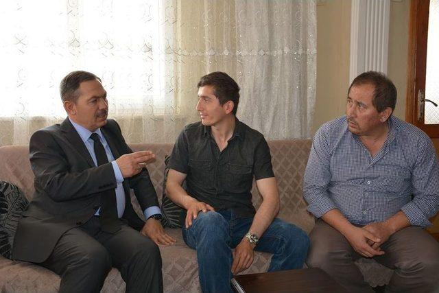 Başkan Uysal, Gazi Serkan Arık&rsquo;ı Ziyaret Etti 2