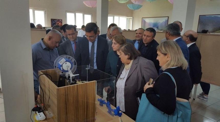 Devrek Meslek Okulu Tarafından Bilim Fuarı A&ccedil;ıldı