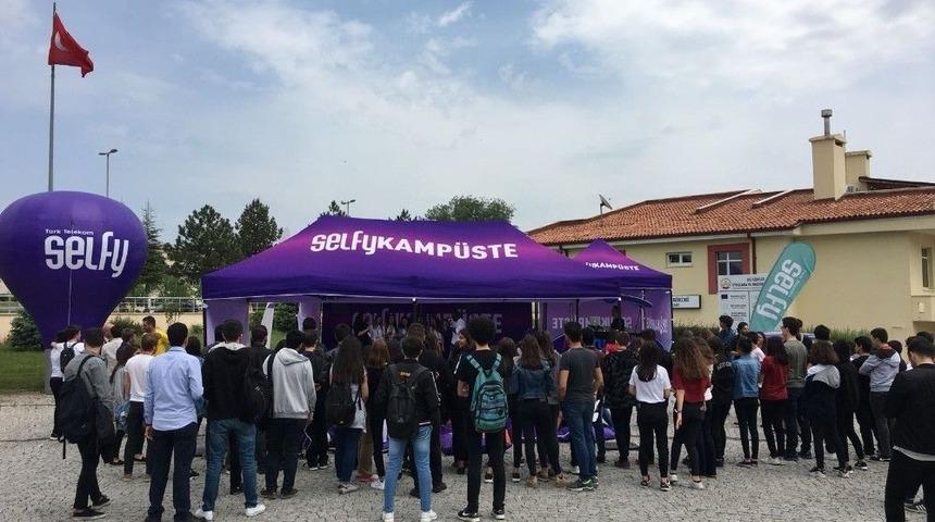 T&uuml;rk Telekom Selfy, Trakya &Uuml;niversitesi &Ouml;ğrencileriyle Buluştu