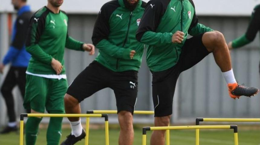 Bursasporlu Futbolcular Galatasaray Ma&ccedil;ı &Ouml;ncesi Kenetlendi