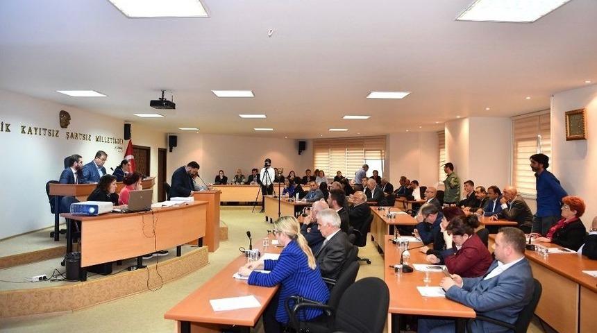 Başkan Kılı&ccedil;, Maltepeli Kadınları Dinliyor