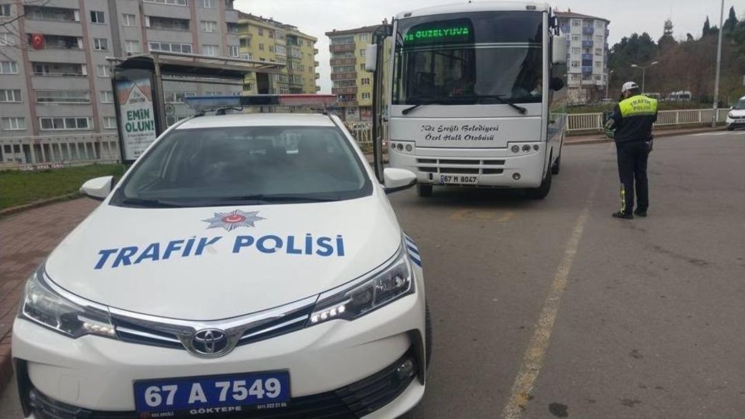 Trafik Ekipleri Halk Otob&uuml;slerini Denetledi