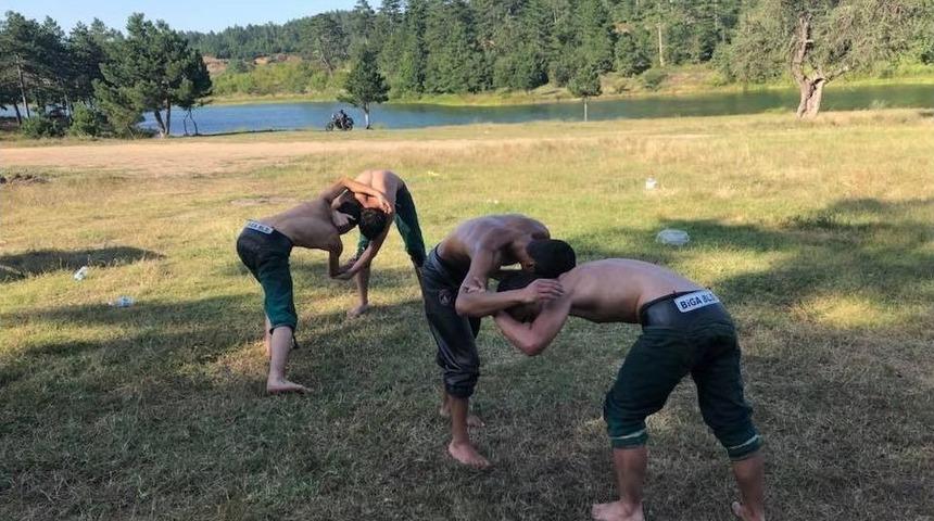 Biga&rsquo;da G&uuml;reş&ccedil;iler Antrenmanları Sıklaştırdı