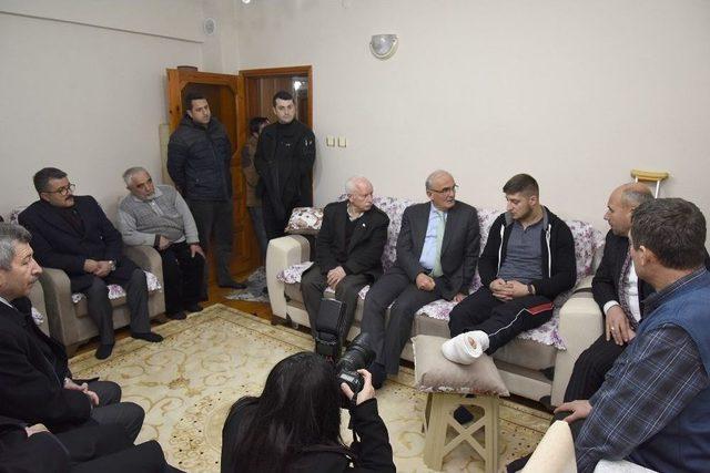 Başkan Yılmaz İle Başkan Togar&rsquo;dan Zaho Gazisine Yakın İlgi 1