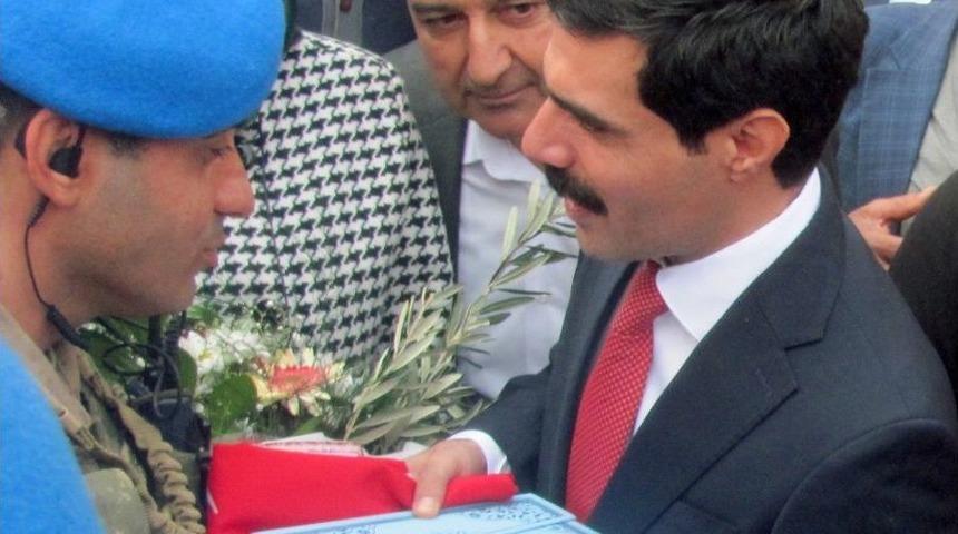 Afrin&rsquo;e Giden Komandolara Sevgi G&ouml;sterisi