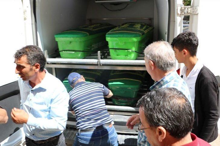 Sivas’ta Cenazeler Yakınlarına Teslim Edildi G4