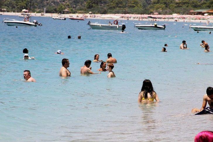 Sıcağı Gören Kendini Denize Attı G3