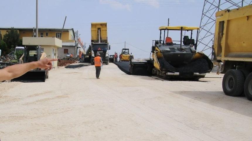 Şanlıurfa&rsquo;da Yol Yapım &Ccedil;alışmaları Devam Ediyor