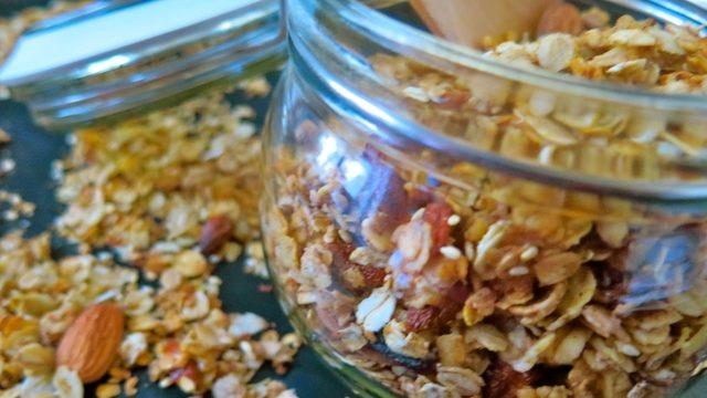 Ev Yapımı Muzlu Granola