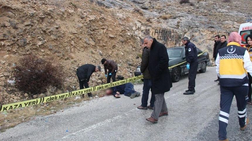Konya&rsquo;da Yol Kenarında Ceset Bulundu