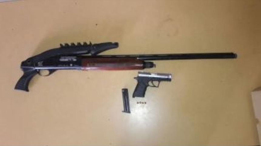 Cumhurbaşkanına Hakaret Eden Şahsın Evinde Silah &Ccedil;ıktı