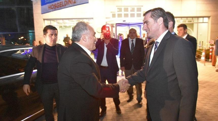 Bakan Ahmet Eşref Fakıbaba Kızılcahamam&rsquo;da