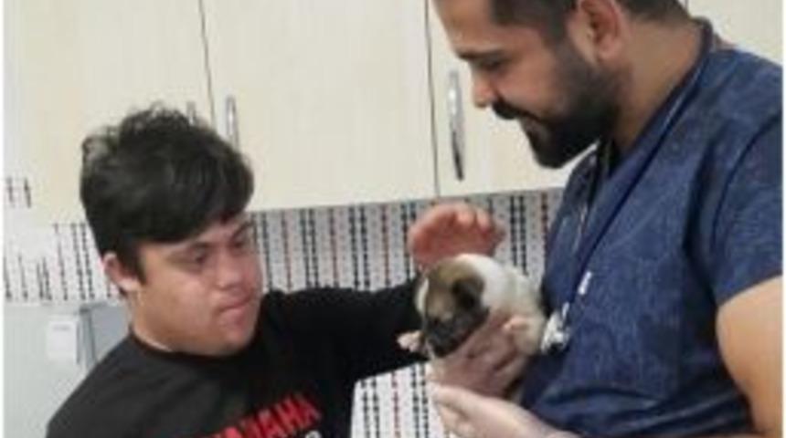 &Ouml;zel &Ouml;ğrenciler Hayvan Bakımevini Ziyaret Etti