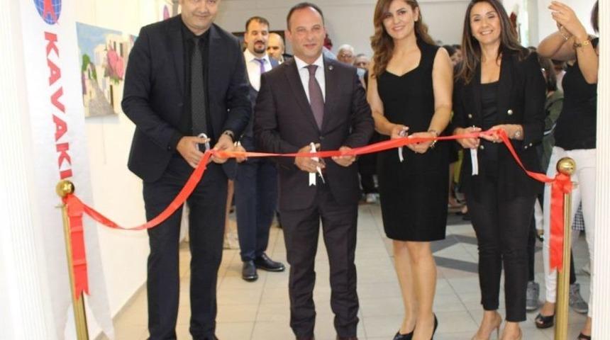 Atık Malzemeler Sanata D&ouml;n&uuml;şt&uuml;, Geliri İhtiya&ccedil; Sahibi &Ouml;ğrencilerin Olacak