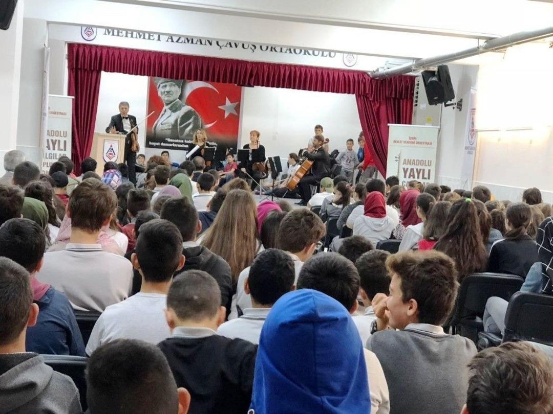 İzmir Devlet Senfoni Orkestrasından &Ouml;ğrencilere Eğitim Konseri