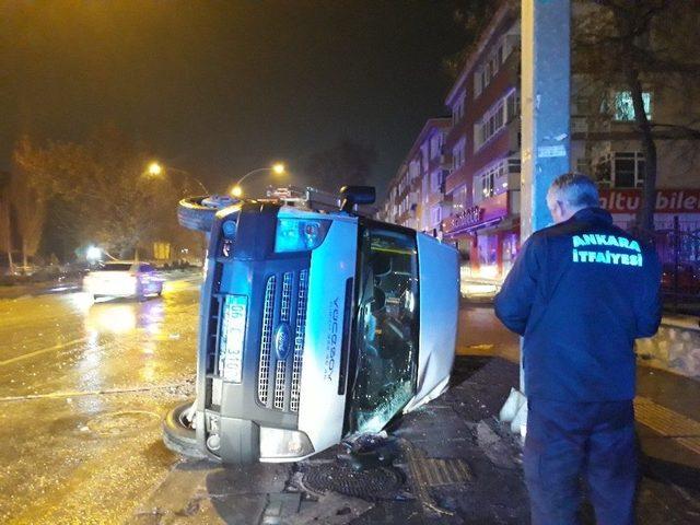 Başkent’te Personel Servisi Devrildi: 3 Yaralı