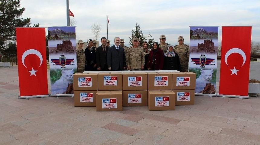 Vanlı Kadınlardan Mehmet&ccedil;ik&rsquo;e &rsquo;sıcak&rsquo; Destek
