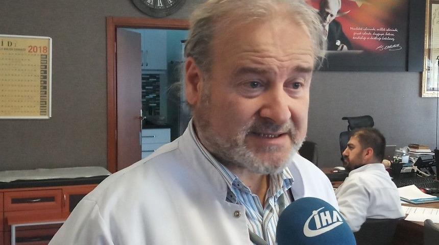 (&ouml;zel) Prof. Dr. Mehmet Akif Kaygusuz, Skolyoz Hastası 14 Yaşındaki Bilge&rsquo;nin Tedavisini Anlattı