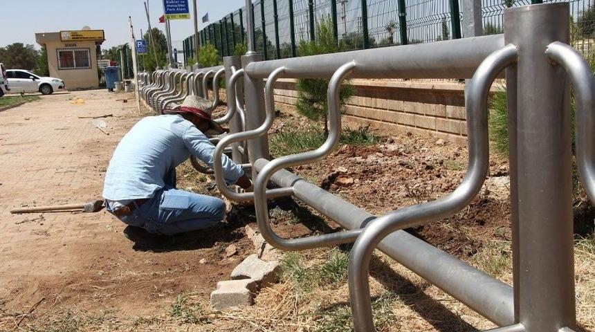 Başkan Atilla, Tedavi G&ouml;ren Hastaları Yalnız Bırakmadı