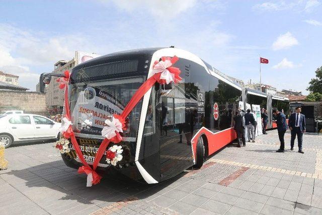 Başkan Çelik, Şehir Hastanesi’ne Ulaşımı Sağlayacak Yeni Hatlar Ve Bu Hatlarda Çalışacak Yeni Nesil Otobüsleri Tanıttı