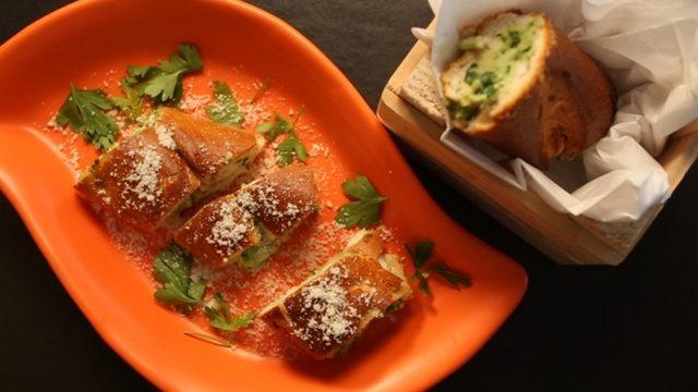 Çıtır Çıtır: Ispanaklı ve Sarımsaklı Ekmek