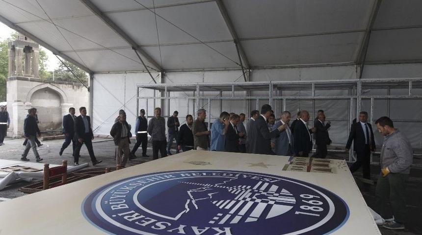 Ramazan Sokağı İ&ccedil;in &Ccedil;alışmalar S&uuml;r&uuml;yor