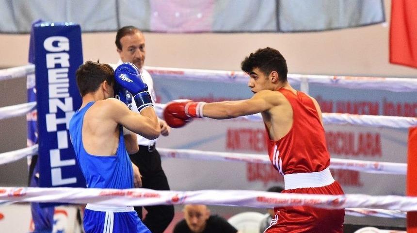 Turgut &Ouml;zal Boks Kul&uuml;b&uuml; Haftayı Yenilgiyle Kapattı