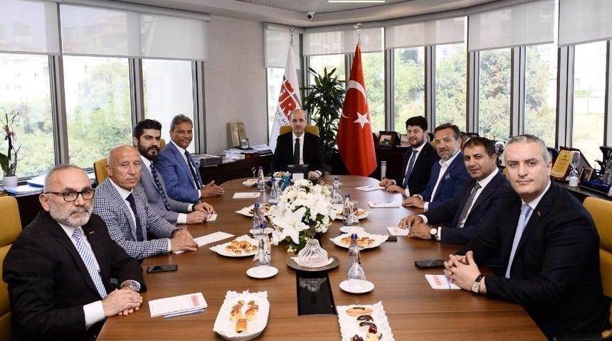 Bakan Kurtulmuş: &ldquo;turistlere Yaptığımız Hizmet Aslında Bir İhracat Olarak G&ouml;r&uuml;lmeli&rdquo;