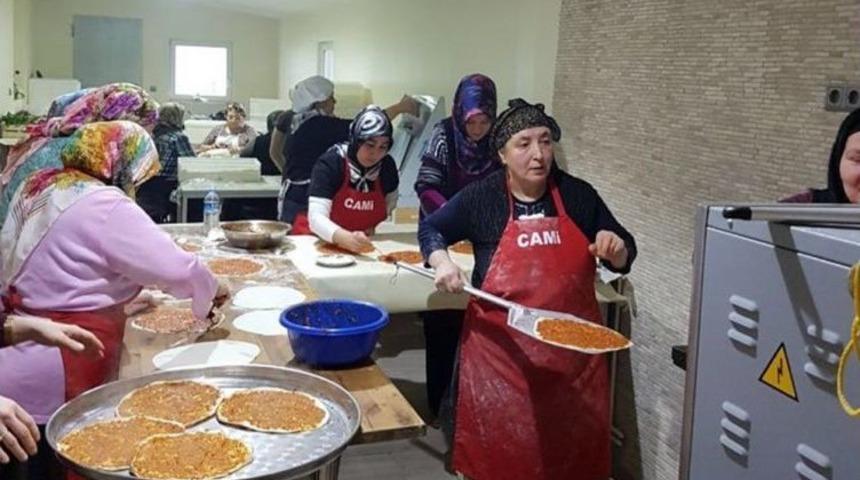 Almanya&rsquo;da Yaşayan T&uuml;rklerden Tsk&rsquo;ya Bağış
