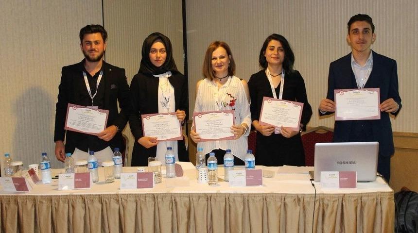 G&ouml;lyaka Myo Uluslararası Sosyal Ve Stratejik Araştırmalar Sempozyumuna Katıldı