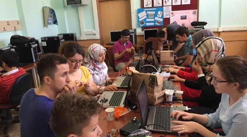 Hem&rsquo;den Robotik Kodlama Kursu