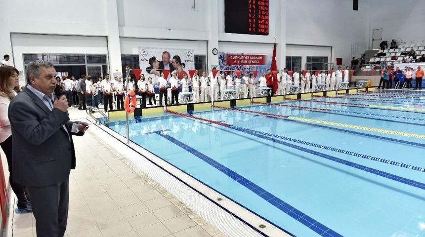 &Ouml;zel Y&uuml;z&uuml;c&uuml;ler Kula&ccedil; Attı