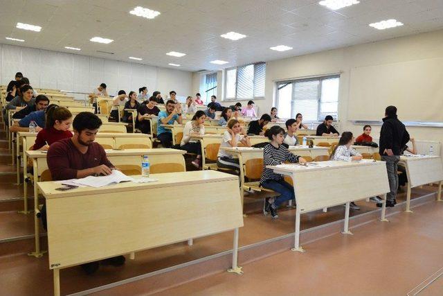 Uluslararası Öğrencilerden Düzce Üniversitesi’ne Yoğun İlgi