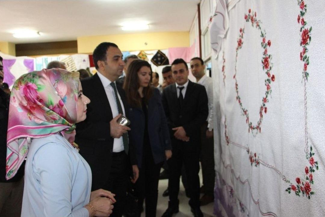 Silvan Hem&rsquo;de Yılsonu Sergisi