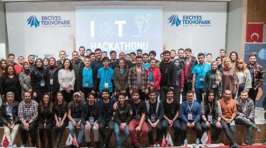 Erciyes Teknopark&rsquo;ta Tasarımcılar 48 Saat Araliksiz Proje Geliştirdi