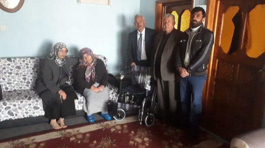 Ak Parti&rsquo;den Yaşlı Ve Engellilere Ziyaret