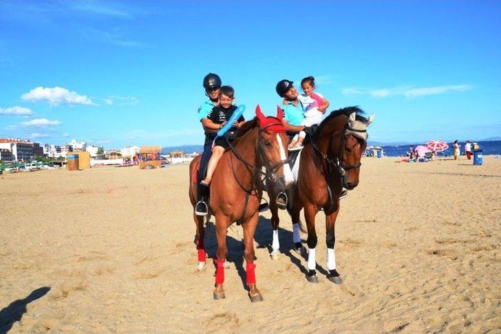 Sarımsaklı Plajlarının Güvenliği Jandarmanın Atlı Süvarilerine Emanet G2