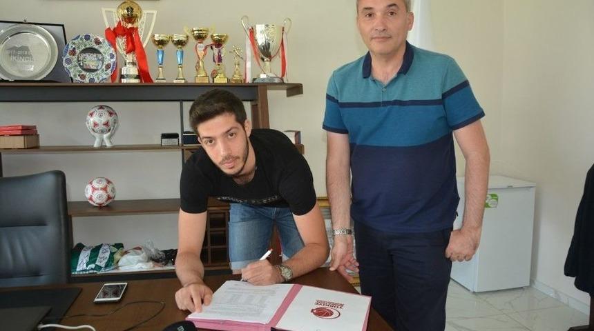 Manisa Bbsk&rsquo;ya Potada 1.90&rsquo;lık Oyun Kurucu