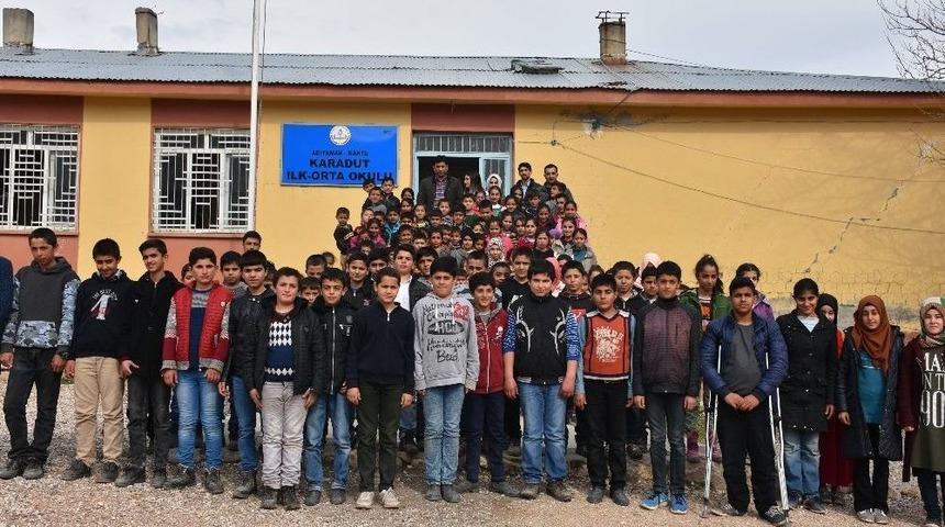 K&ouml;y &Ouml;ğrencilerinden Mehmet&ccedil;iğe Destek