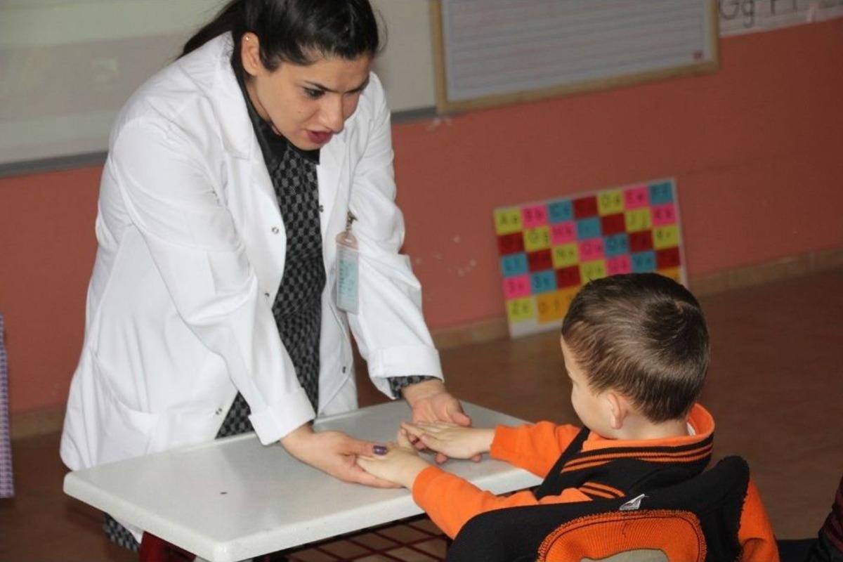 &Ouml;ğrencilere İlk Yardım Eğitimi