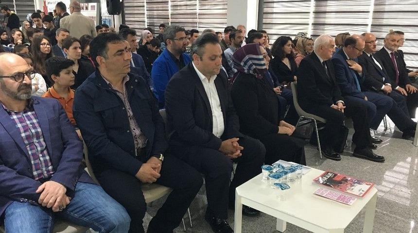 Ümraniyeli Öğrenciler, Atık Pil Toplama Yarışmasında Ödüllendirildi
