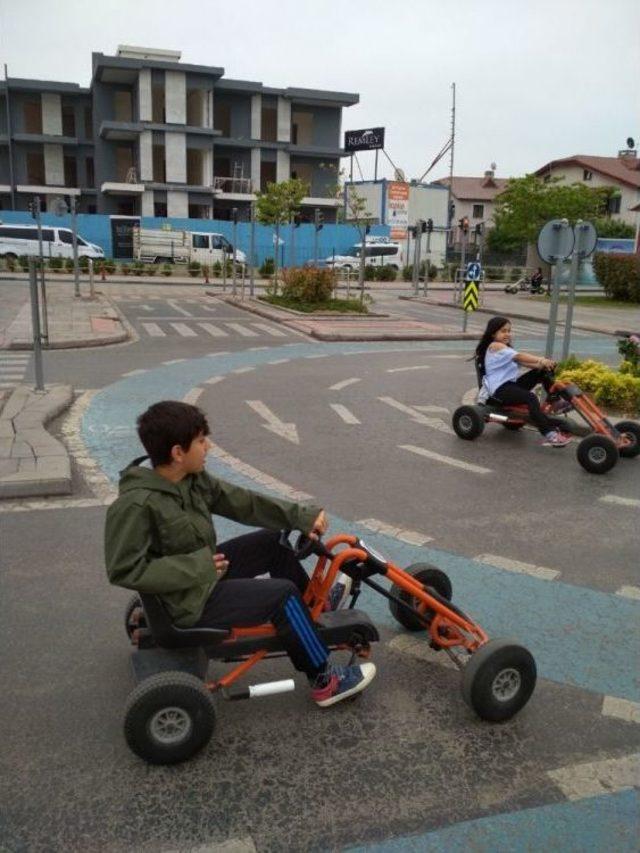 Serdivan Trafik Park’a Kocaeli’den Misafir