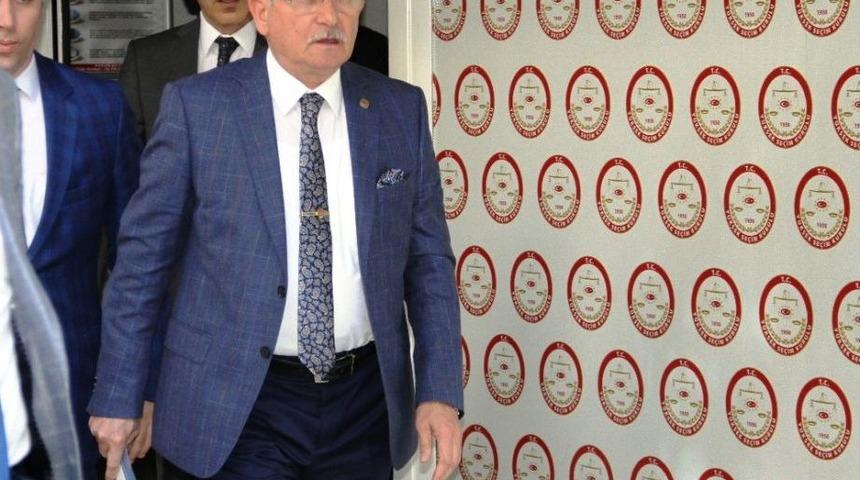 Ysk Başkanı G&uuml;ven, Erdoğan&rsquo;ın Mazbatasını Teslim Ediyor