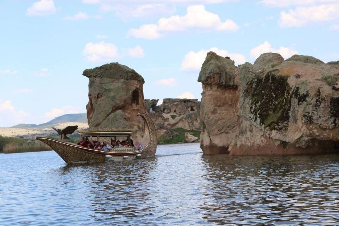 Frig Kayığı, Emre G&ouml;l&uuml;&rsquo;ne İndirildi