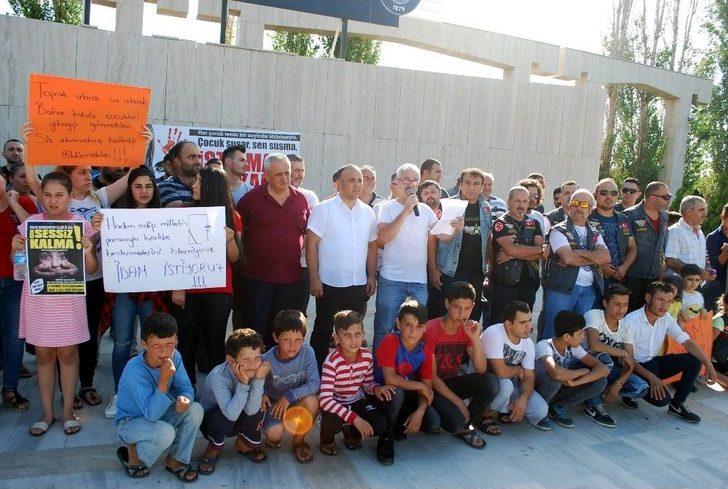 Salihli’deki Taraftarlardan İdam Çağrısı G1