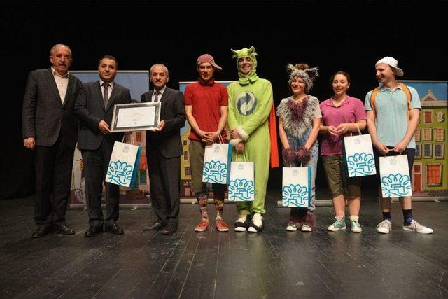 Tiyatro G&ouml;sterisiyle &Ccedil;evre Bilincini Pekiştirdiler 2