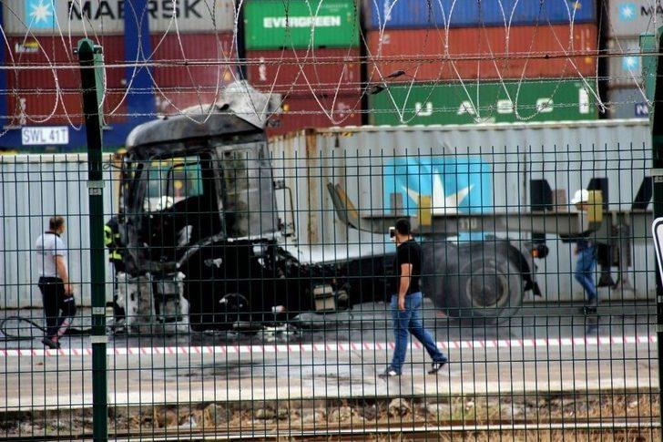 İskenderun Limanı’nda Tır Yandı G3