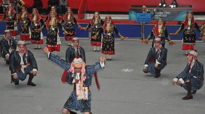 Uşak&rsquo;ta Halk Oyunları Yarışması D&uuml;zenlendi