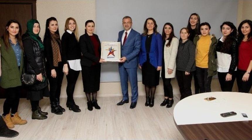 Kadın Antren&ouml;rler, Başkan K&ouml;şker&rsquo;i Ziyaret Etti